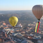 oro_balionai_su_ukrainos_lietuvos_veliavomis